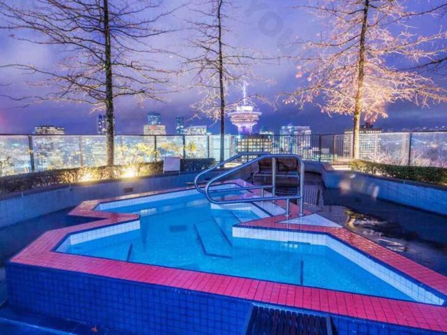 Central Luxury Apartment With Best City Views! فانكوفر المظهر الخارجي الصورة