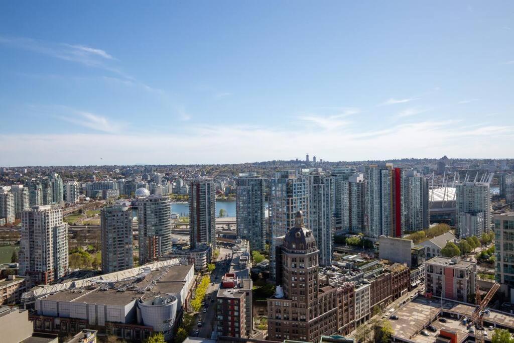 Central Luxury Apartment With Best City Views! فانكوفر المظهر الخارجي الصورة